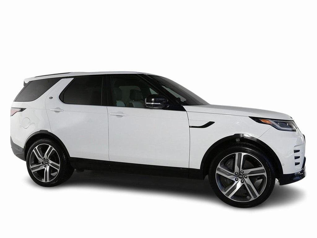 used 2022 Land Rover Discovery car, priced at $38,990