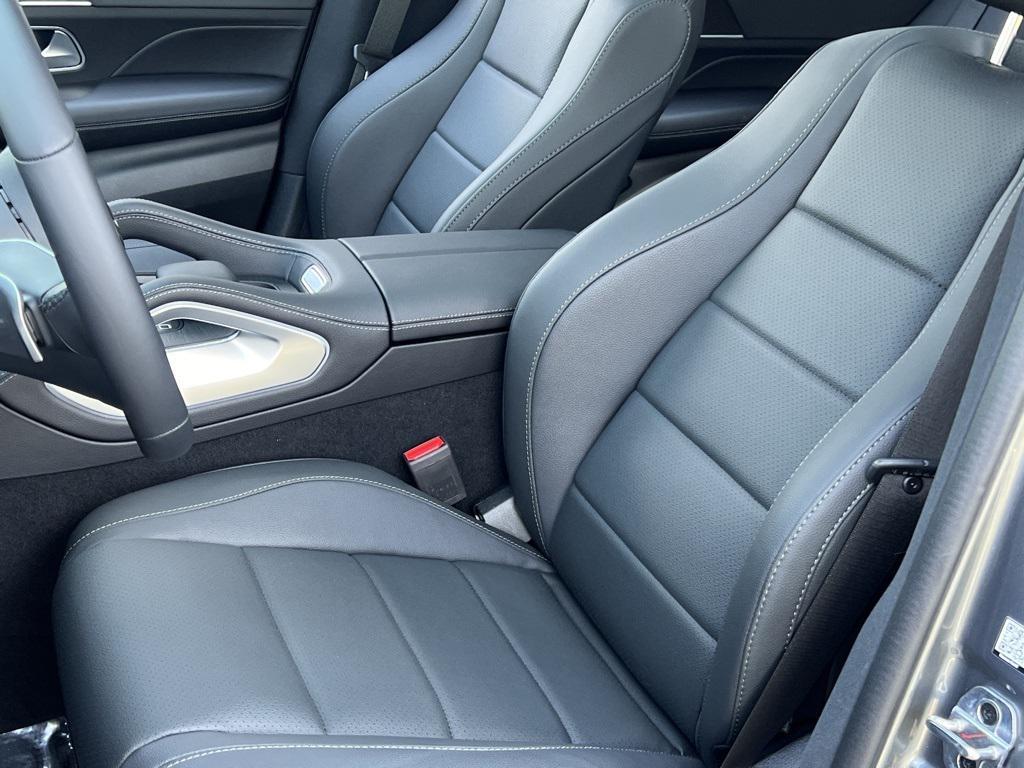 used 2025 Mercedes-Benz GLE 450e car, priced at $69,990