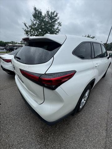 used 2021 Toyota Highlander car, priced at $24,990
