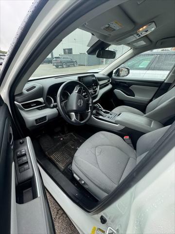 used 2021 Toyota Highlander car, priced at $24,990