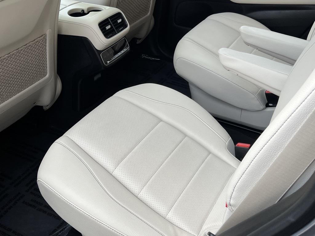 used 2022 Mercedes-Benz GLS 450 car, priced at $58,990