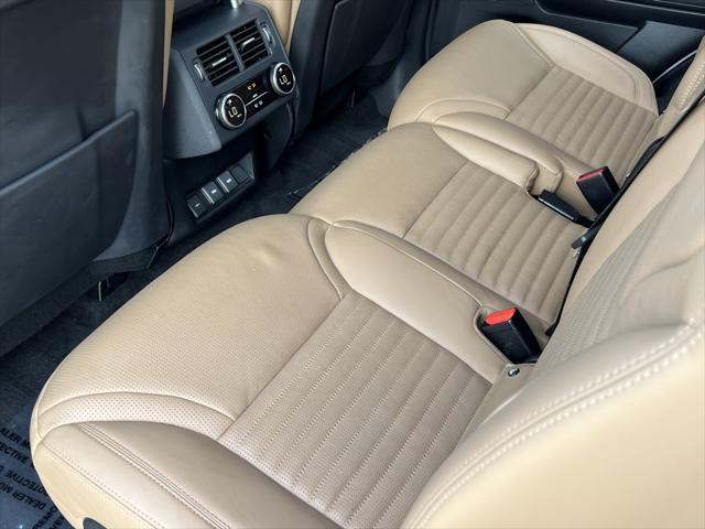 used 2024 Land Rover Discovery car, priced at $53,990