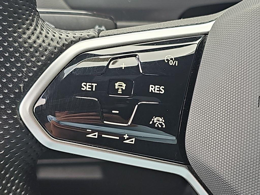 used 2022 Volkswagen Tiguan car, priced at $22,195