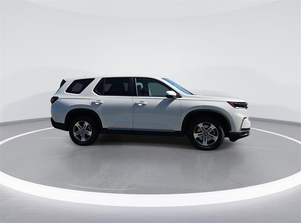 new 2025 Honda Pilot car, priced at $47,050