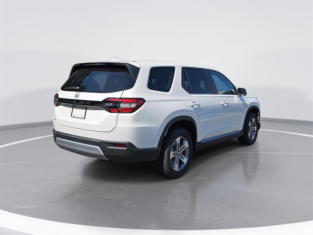 new 2025 Honda Pilot car, priced at $47,050