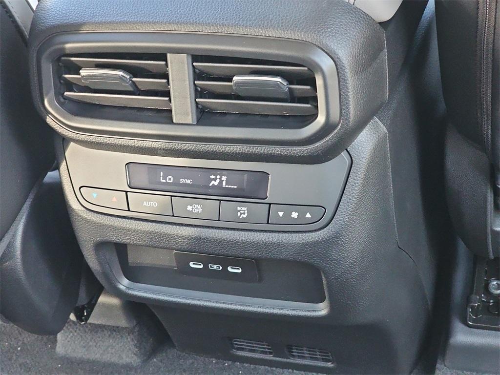 new 2025 Honda Pilot car, priced at $47,050