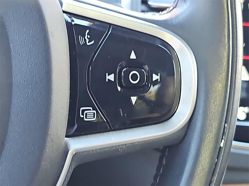 used 2022 Volvo XC90 car, priced at $32,195