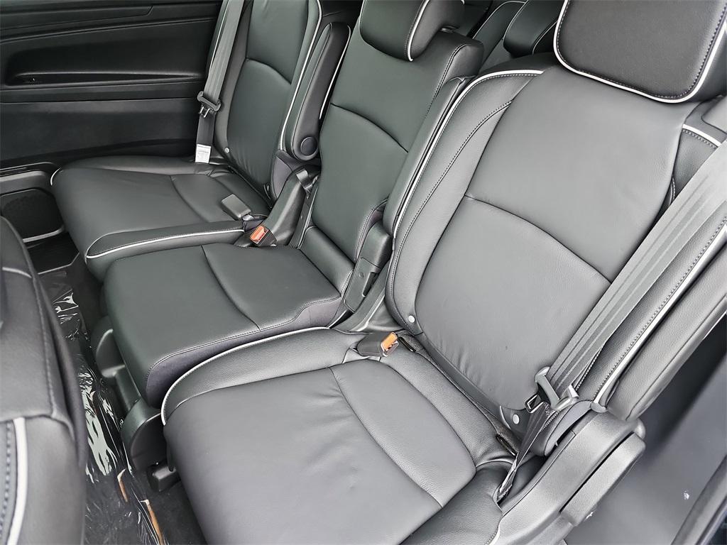 new 2026 Honda Odyssey car, priced at $48,990