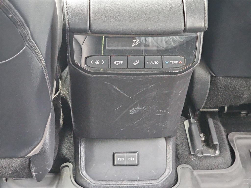 used 2022 Toyota Highlander car, priced at $31,495