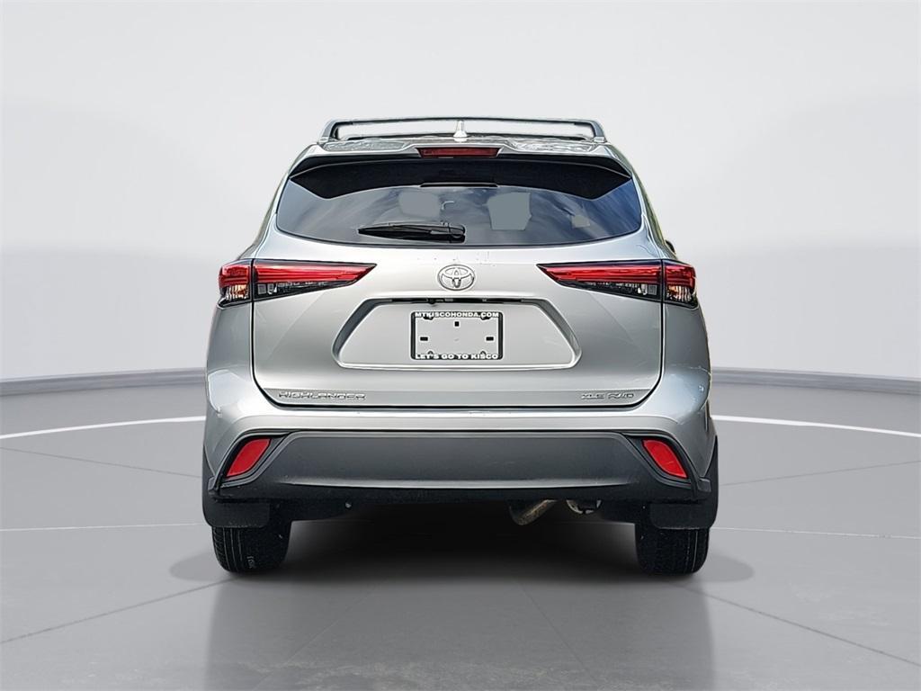 used 2022 Toyota Highlander car, priced at $31,495