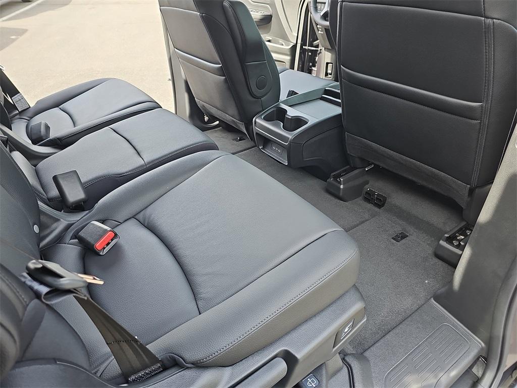 new 2026 Honda Odyssey car, priced at $44,290