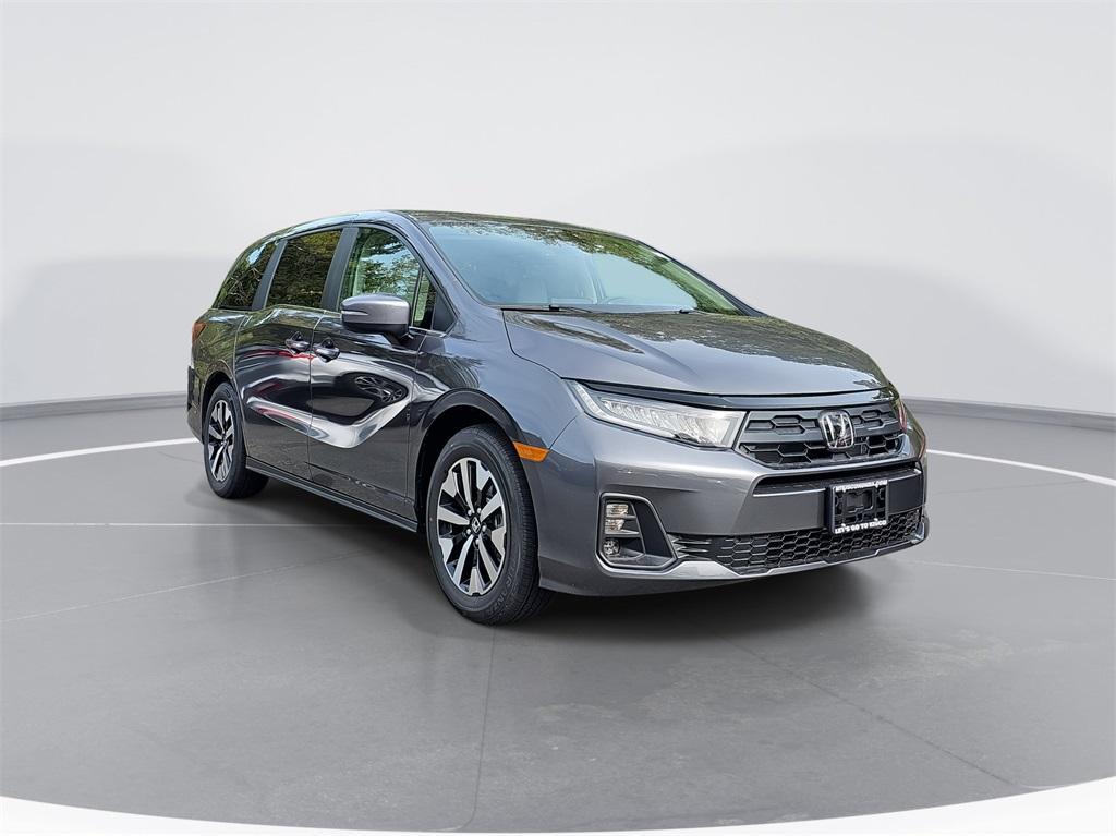 new 2026 Honda Odyssey car, priced at $44,290