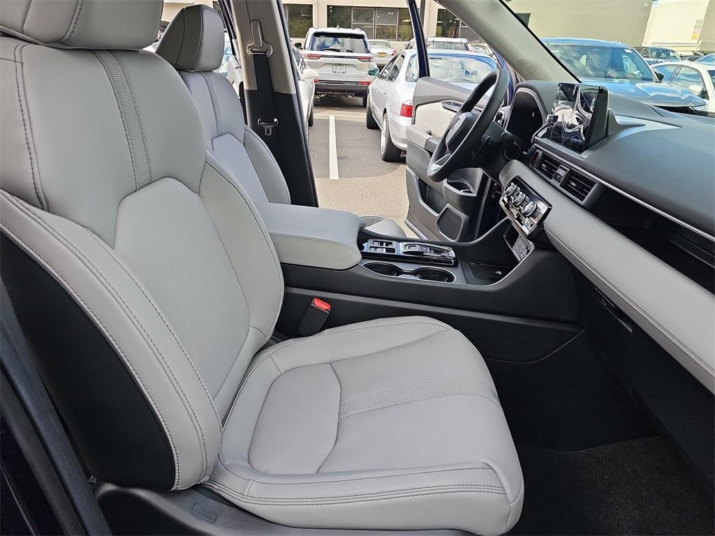 new 2025 Honda Pilot car, priced at $47,095