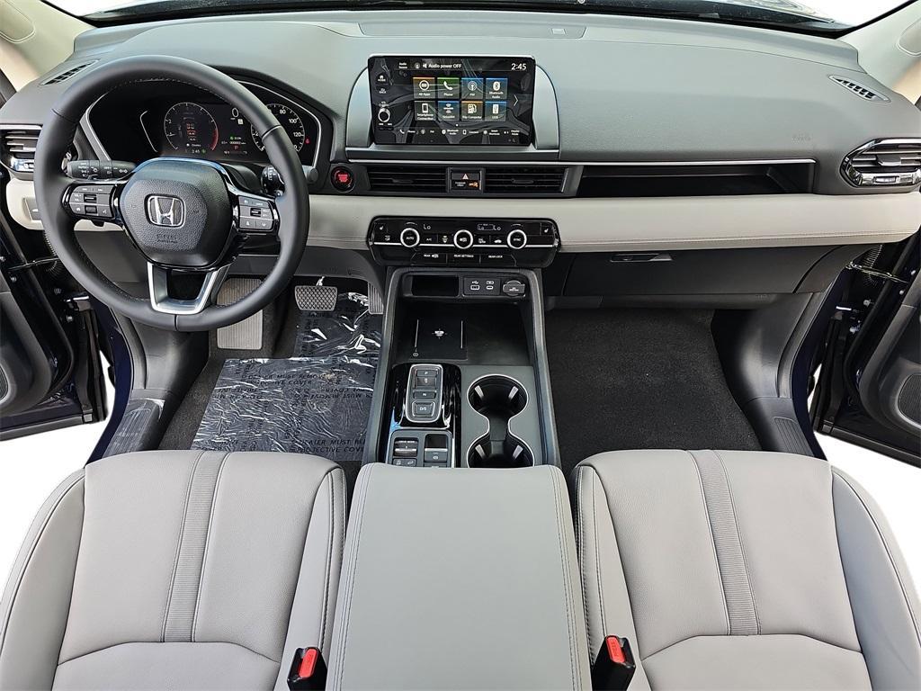 new 2025 Honda Pilot car, priced at $47,095