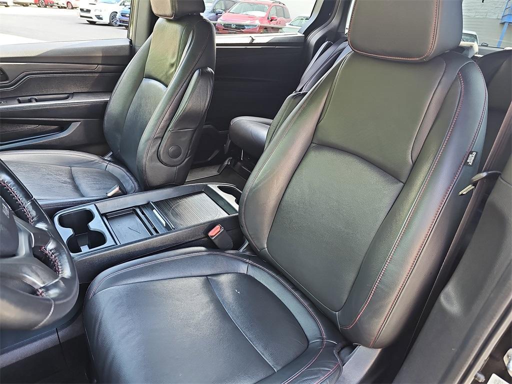 used 2023 Honda Odyssey car, priced at $32,194