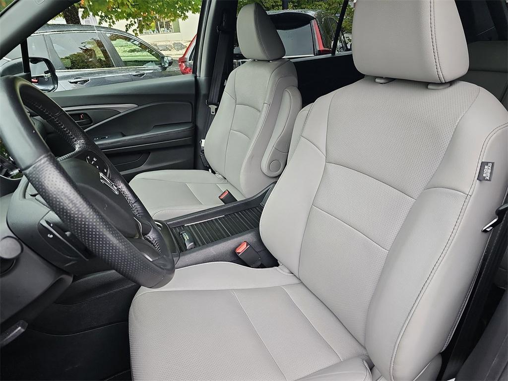 used 2022 Honda Passport car, priced at $30,512