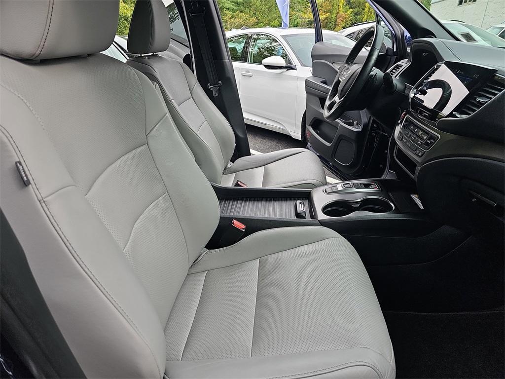 used 2022 Honda Passport car, priced at $30,512