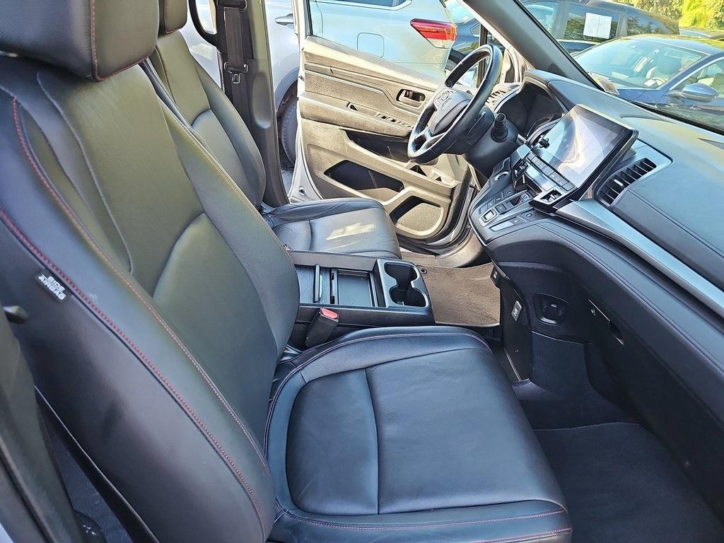 used 2023 Honda Odyssey car, priced at $36,093