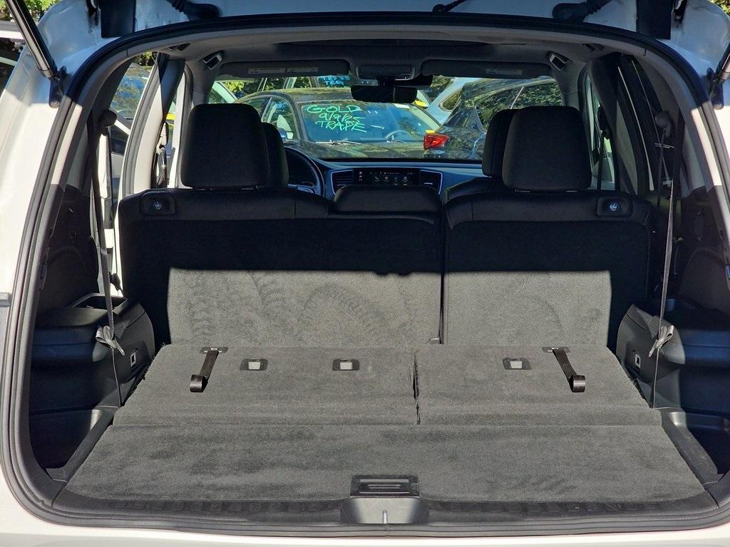 used 2022 Honda Pilot car, priced at $27,995