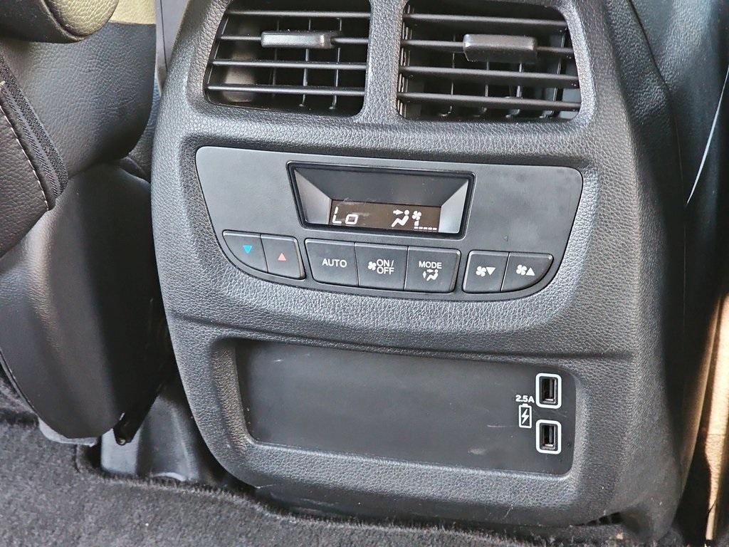 used 2022 Honda Pilot car, priced at $27,995