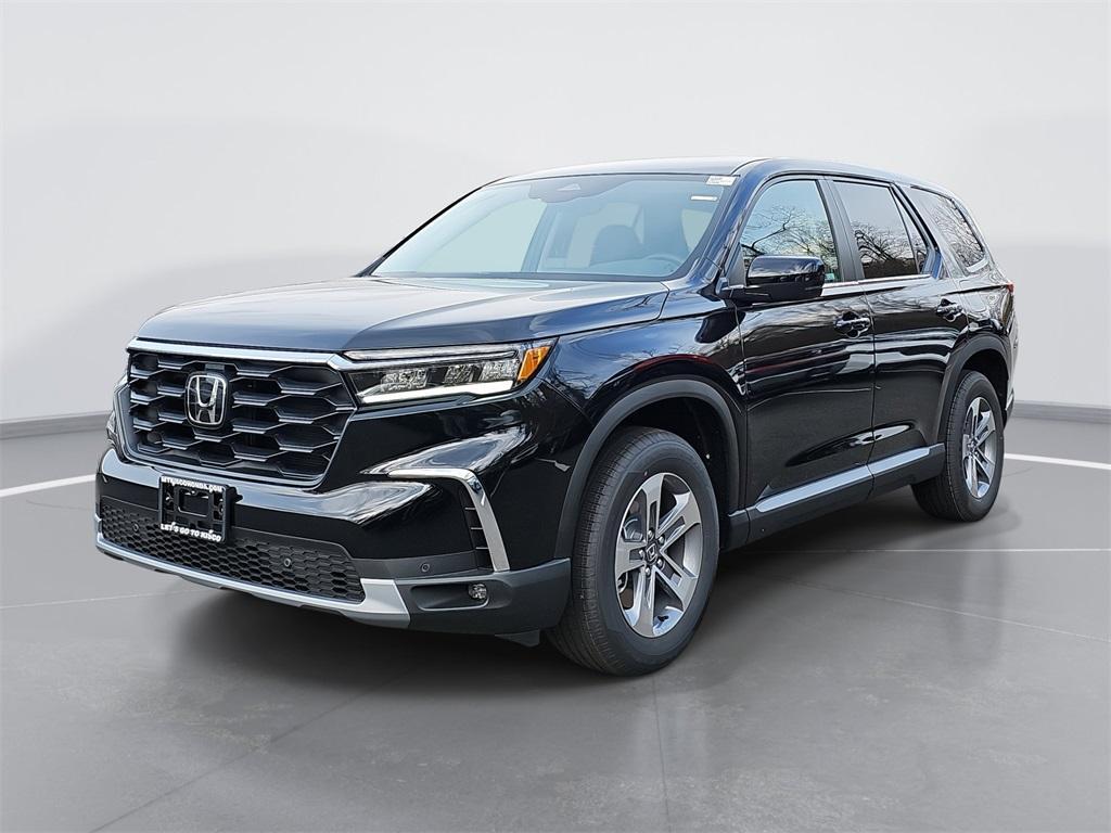 new 2025 Honda Pilot car, priced at $47,095