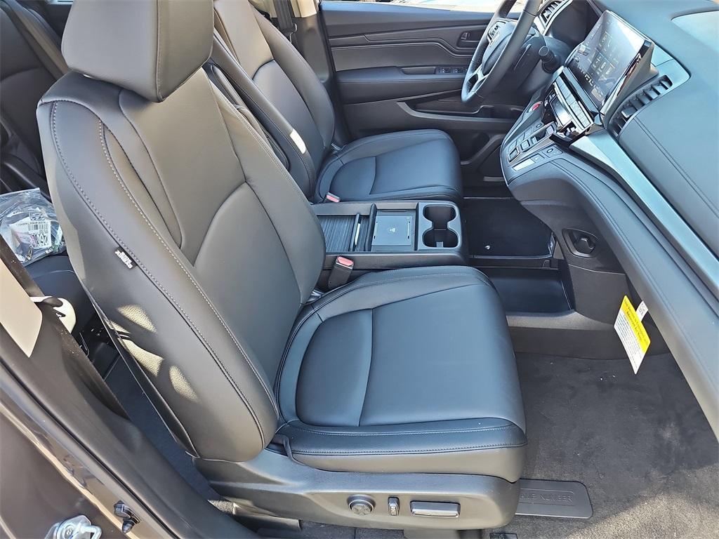 new 2026 Honda Odyssey car, priced at $45,685
