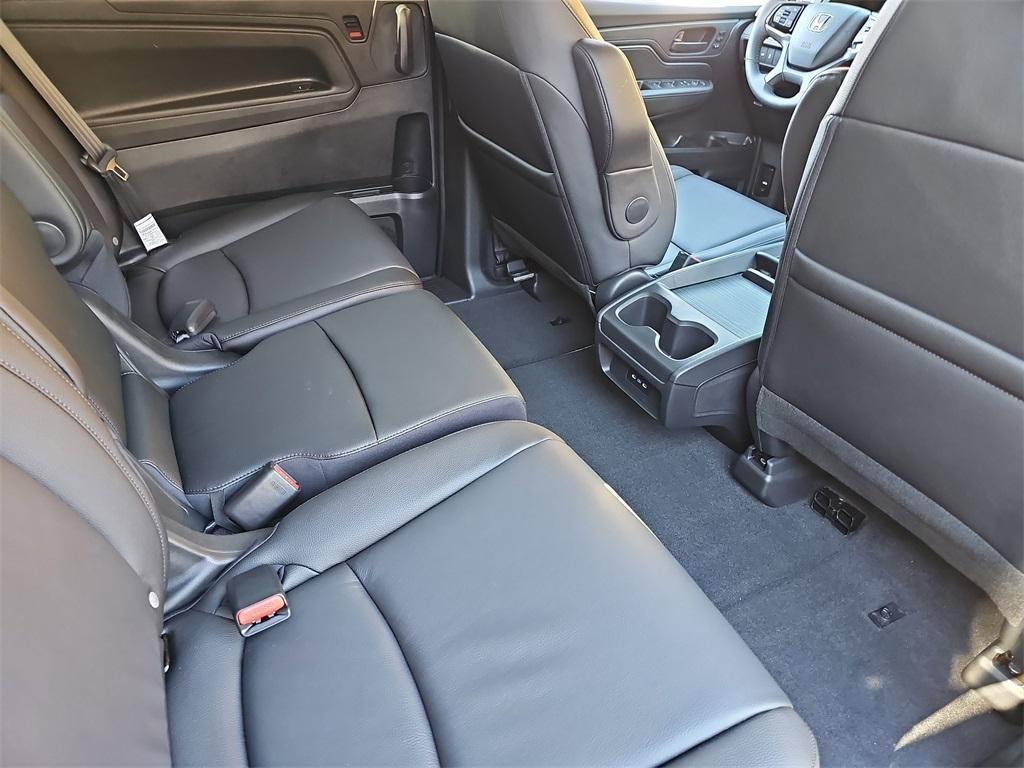 new 2026 Honda Odyssey car, priced at $45,685