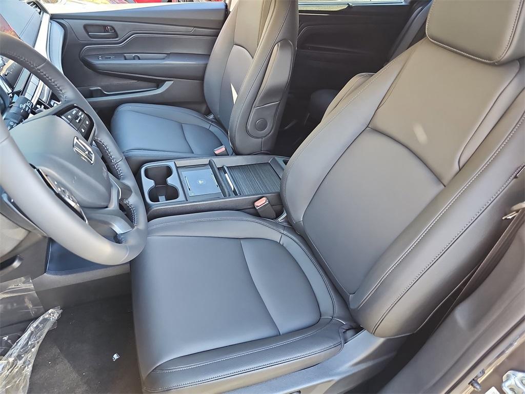 new 2026 Honda Odyssey car, priced at $45,685