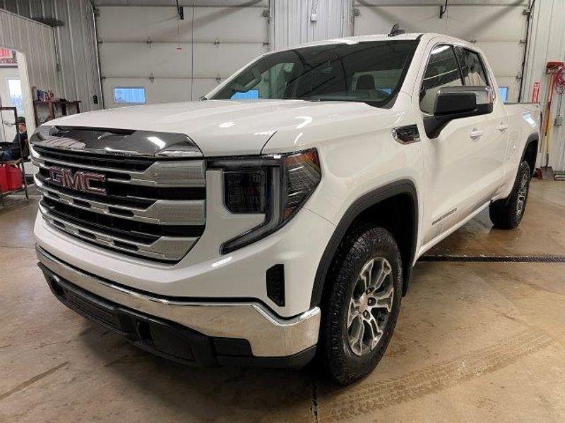 new 2025 GMC Sierra 1500 car, priced at $57,375