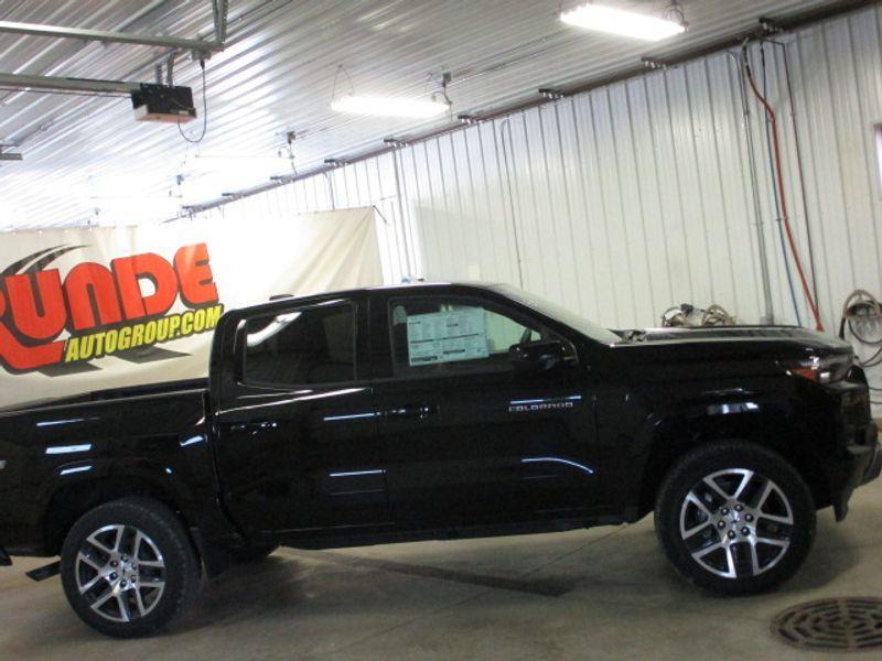 new 2024 Chevrolet Colorado car, priced at $43,465