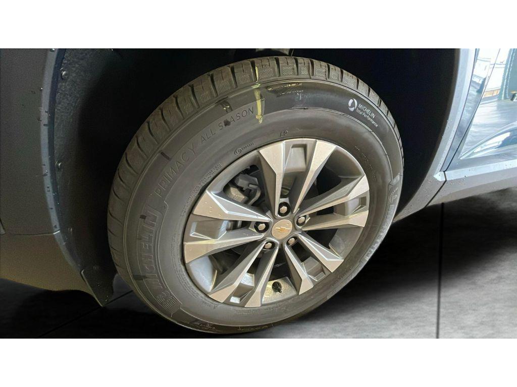 new 2026 Chevrolet Equinox car, priced at $34,109