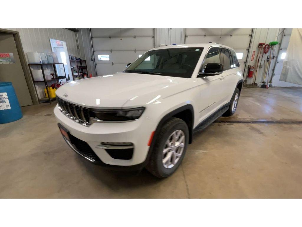 used 2022 Jeep Grand Cherokee car, priced at $33,740