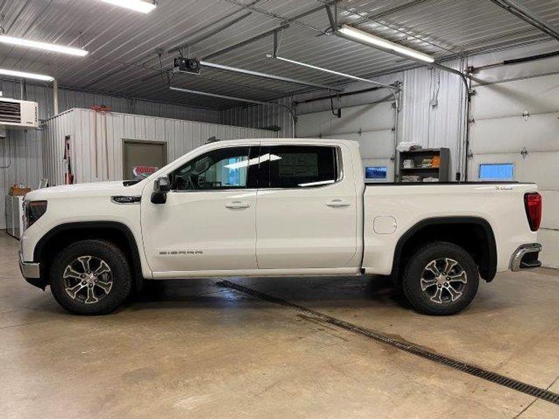 new 2025 GMC Sierra 1500 car, priced at $57,275