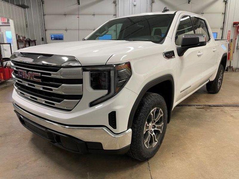 new 2025 GMC Sierra 1500 car, priced at $57,275