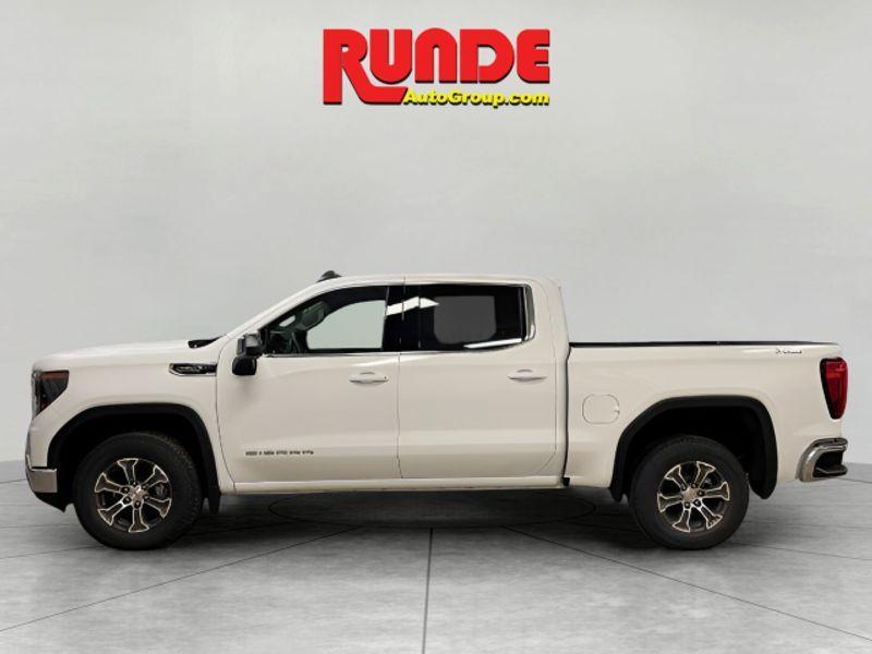 new 2025 GMC Sierra 1500 car, priced at $56,275