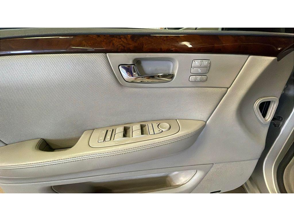 used 2006 Cadillac DTS car, priced at $5,940