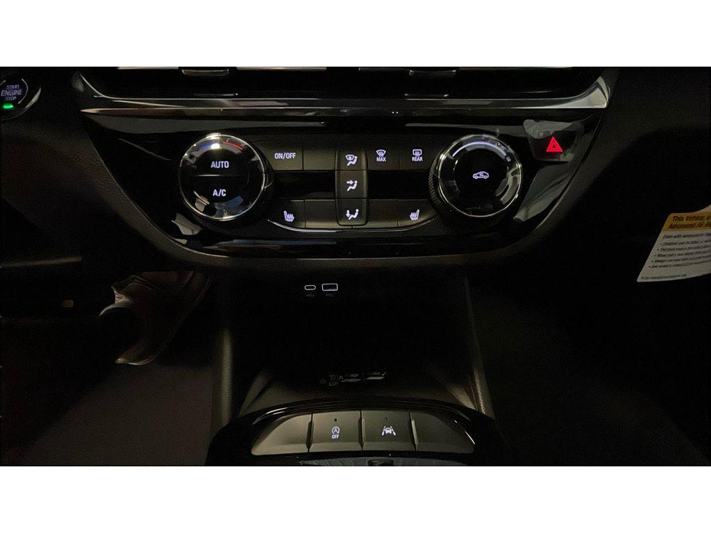 new 2025 Buick Envista car, priced at $28,180