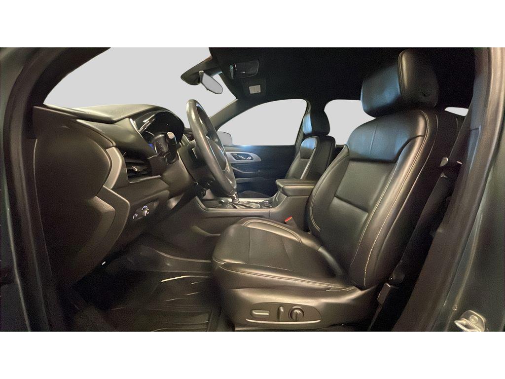 used 2022 Chevrolet Traverse car, priced at $25,381