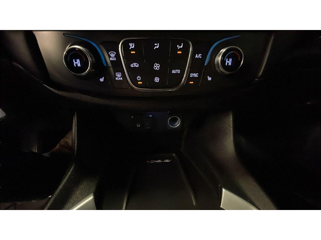 used 2022 Chevrolet Traverse car, priced at $25,381