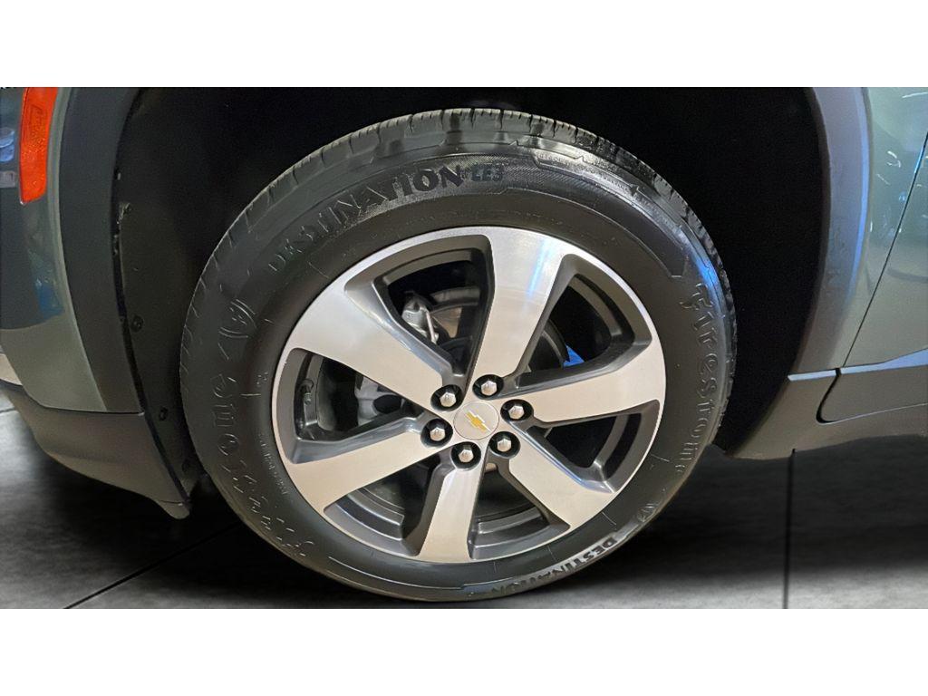 used 2022 Chevrolet Traverse car, priced at $25,381