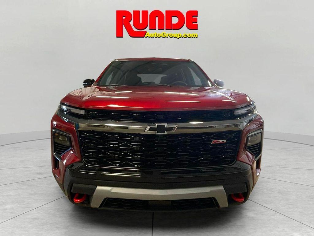 new 2025 Chevrolet Traverse car, priced at $52,155