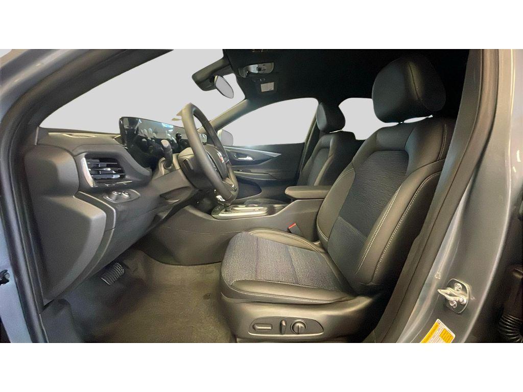 new 2025 Buick Envista car, priced at $25,935