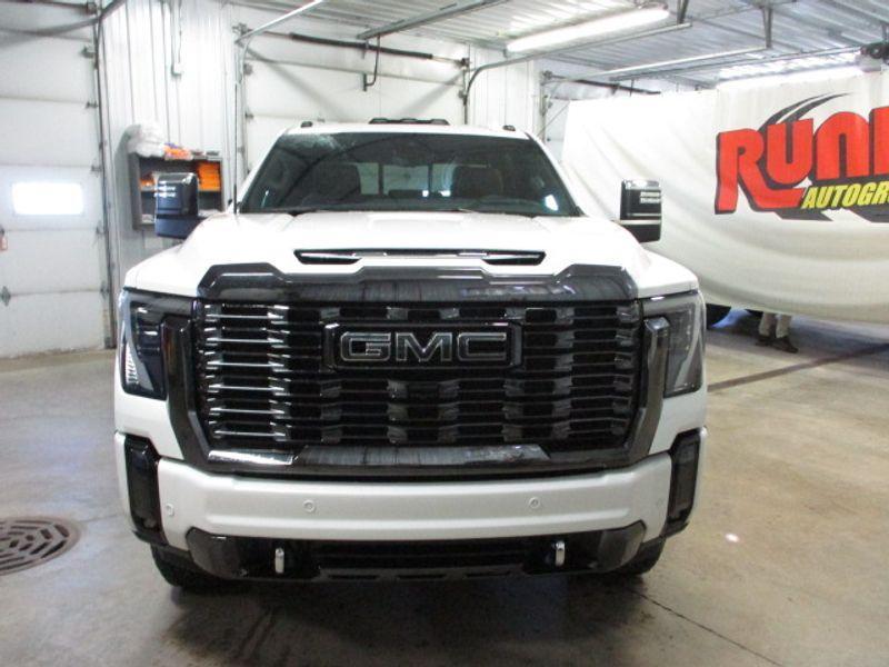 new 2024 GMC Sierra 2500 car, priced at $92,030