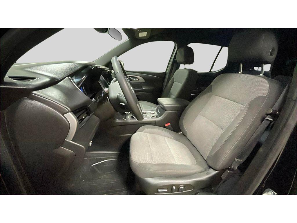 used 2023 Chevrolet Traverse car, priced at $34,500