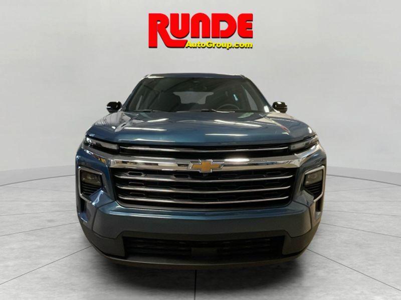 new 2025 Chevrolet Traverse car, priced at $41,995