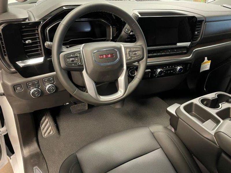 new 2025 GMC Sierra 1500 car, priced at $60,040