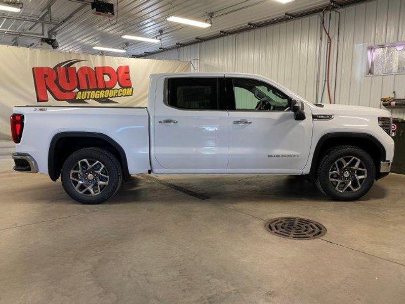 new 2025 GMC Sierra 1500 car, priced at $60,040