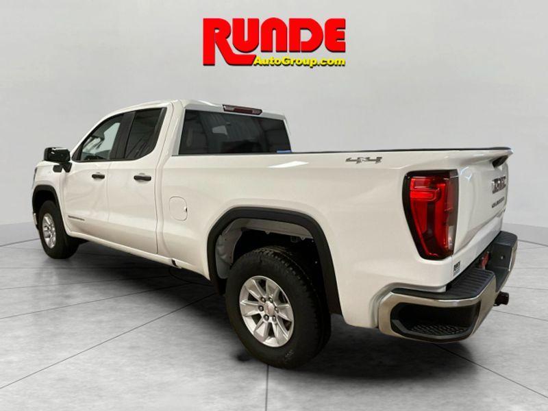 new 2025 GMC Sierra 1500 car, priced at $49,560