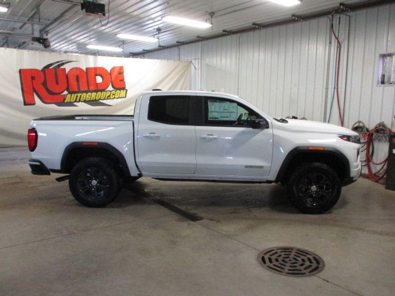 new 2024 GMC Canyon car, priced at $40,220