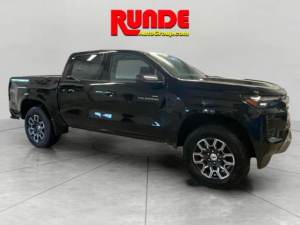 new 2025 Chevrolet Colorado car, priced at $45,070
